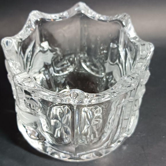 Mikasa Crystal Poinsetta 3.2" Votive Candle Holder~Very Good Condition - Picture 3 of 4